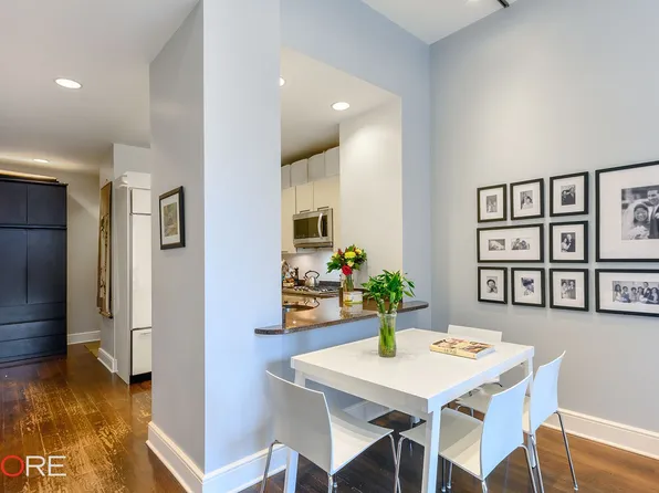 250 East 49th Street image 1 of 10