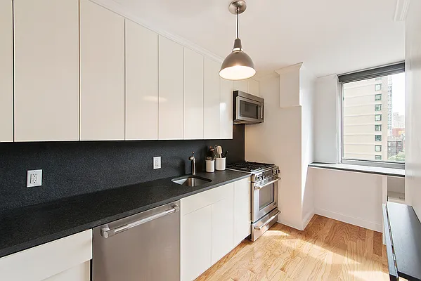 Rented by CORE | media 6