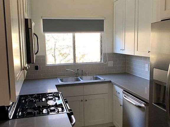 5th image of 3609 Mentone Ave APT 7