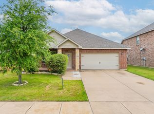 8817 Noontide Dr, Fort Worth, TX 76179