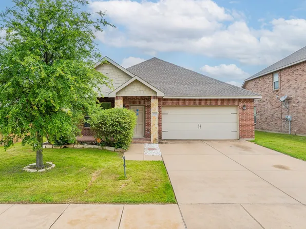 8817 Noontide Dr, Fort Worth, TX 76179