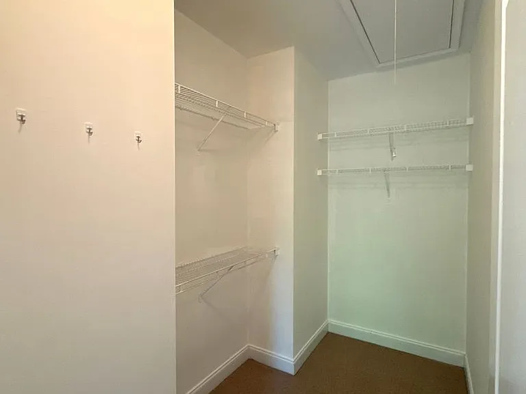 534 Oakland Ave — Photo 14