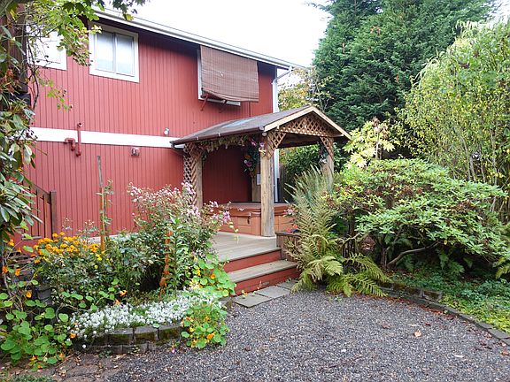 3rd image of 13117 84th Ave NE