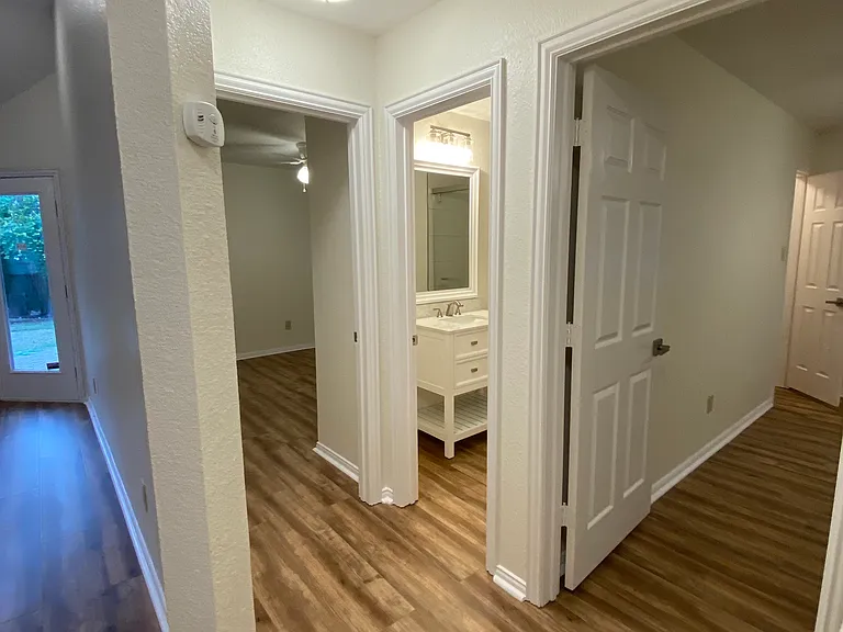 4644 Booth Dr — Photo 20