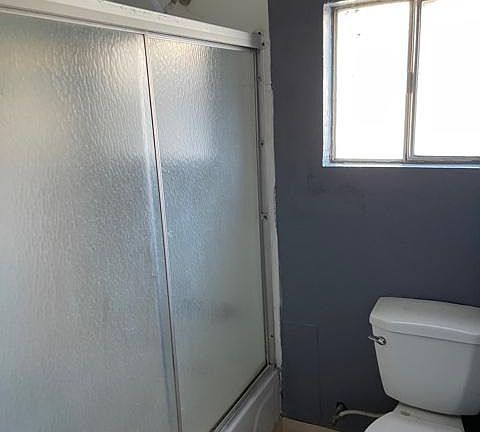 4th image of 1628 S San Joaquin St #1628