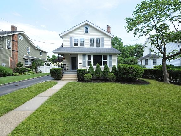 3rd image of 125 Brower Ave