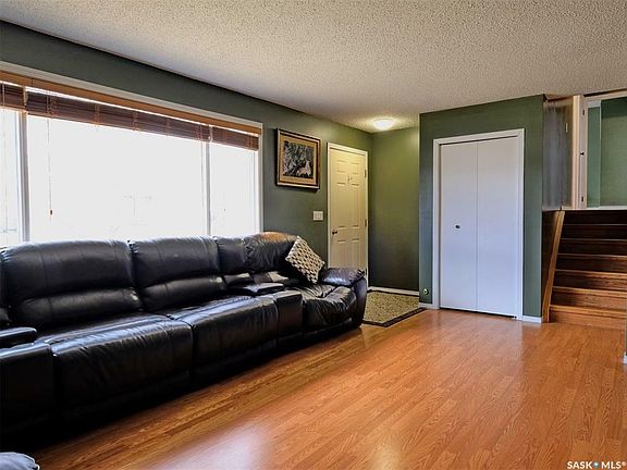 5th image of 110 Wright Cres