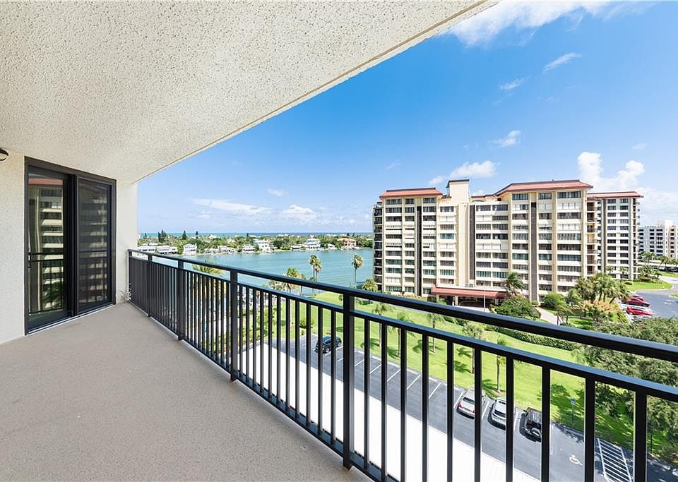 1st image of 690 Island Way APT 806