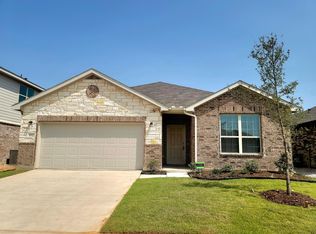 932 Ravenwood Ln, Van Alstyne, TX 75495