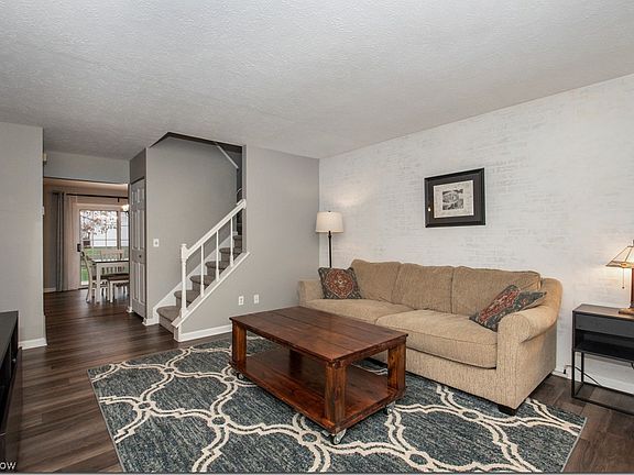 2nd image of 2794 Tinkers Ln #33