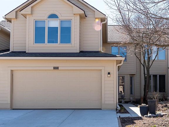 2nd image of 2021 Bancroft Dr