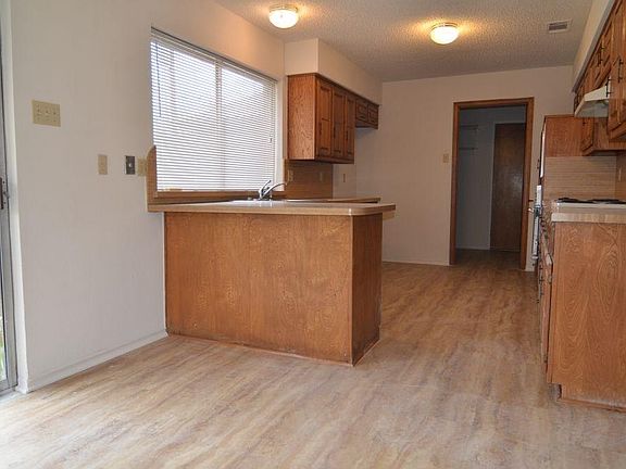 3rd image of 9405 Dove Meadow Dr