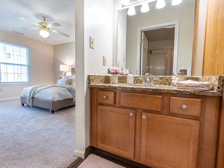 Windsong Place Apartments — Photo 73