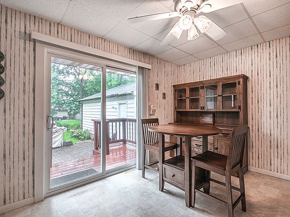 4th image of 821 Cypress Ln
