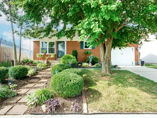 6702 Currington Cir, Louisville, KY 40258