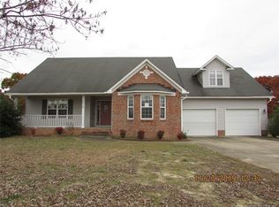 1070 Northview Dr, Sanford, NC 27332