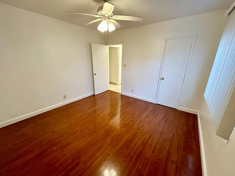 D Street Apartments — Photo 9
