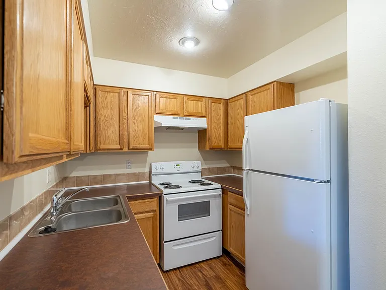 Greentree Apartments — Photo 11