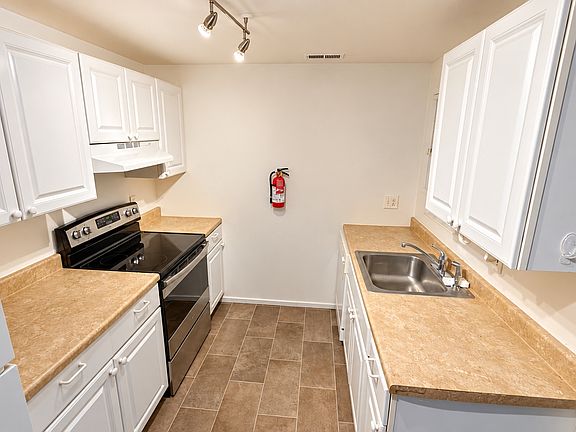 4th image of 229 Meadow Ridge Rd