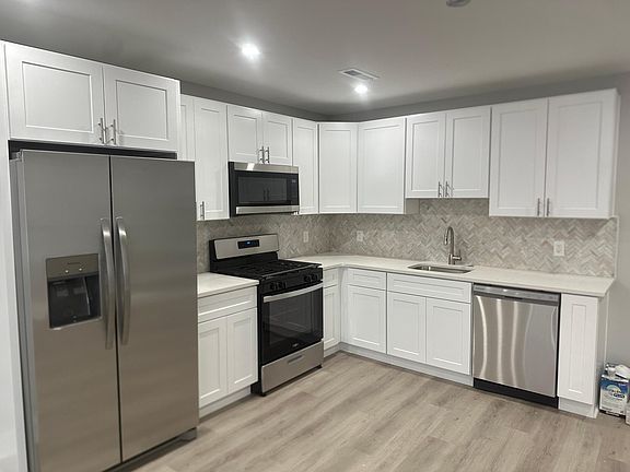2nd image of 931 N 6th St Floor 3