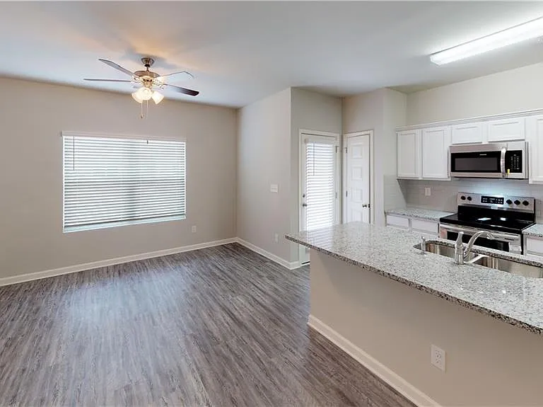 4048 Kingsbrook Blvd — Photo 3