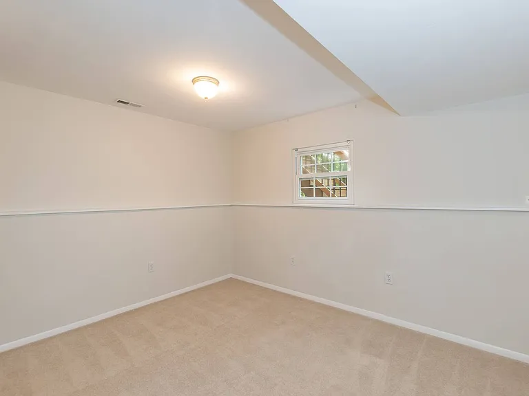 110 Smokehouse Ln — Photo 35