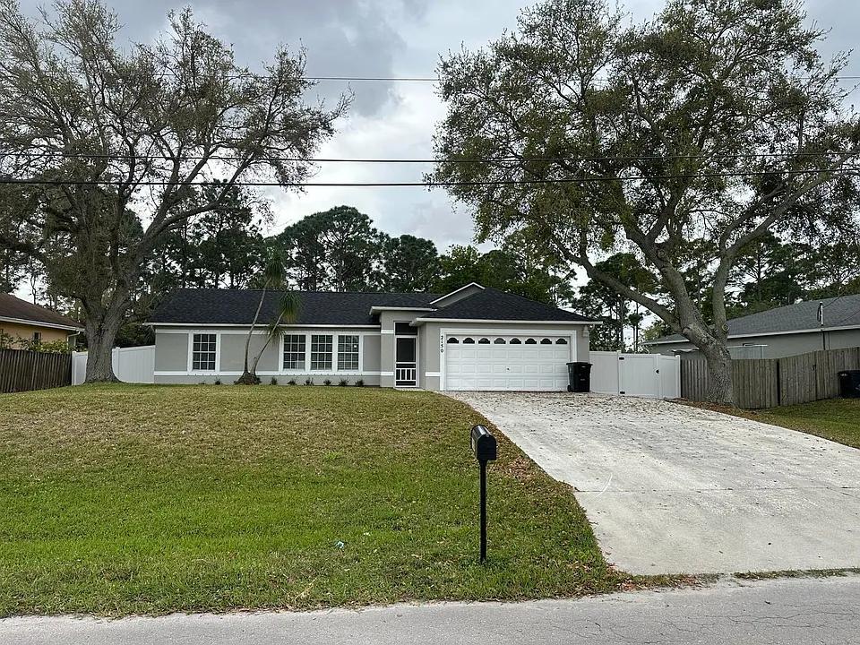 2150 SW Biella Ave