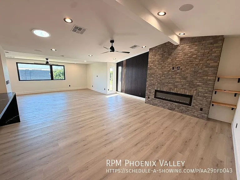 4019 E Surrey Ave — Photo 8
