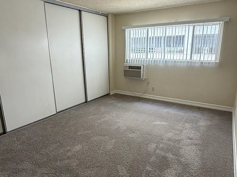 Palm Terrace Apartments — Photo 24