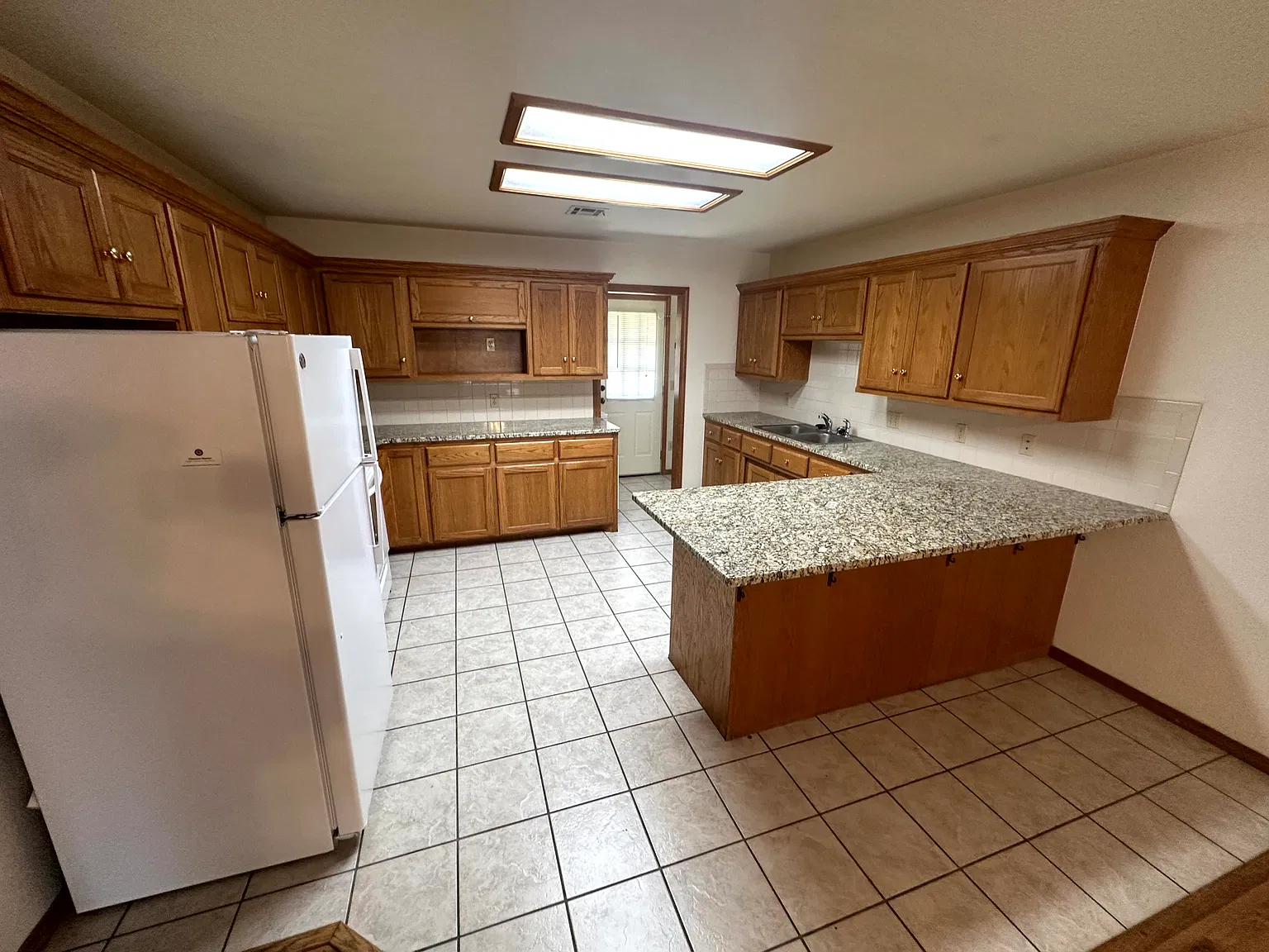 3 bed, 1200 sqft, $1,500 — Photo 3