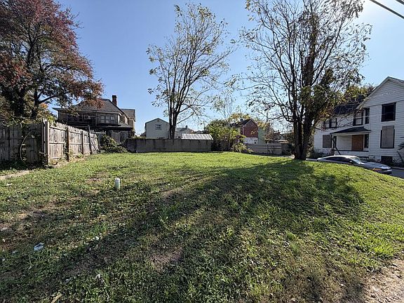 3rd image of 0 W 7th St