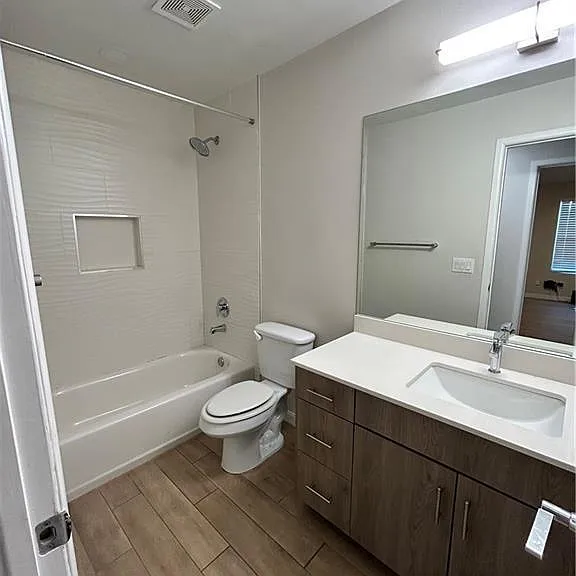 1320 E Iris Ave #3 — Photo 10