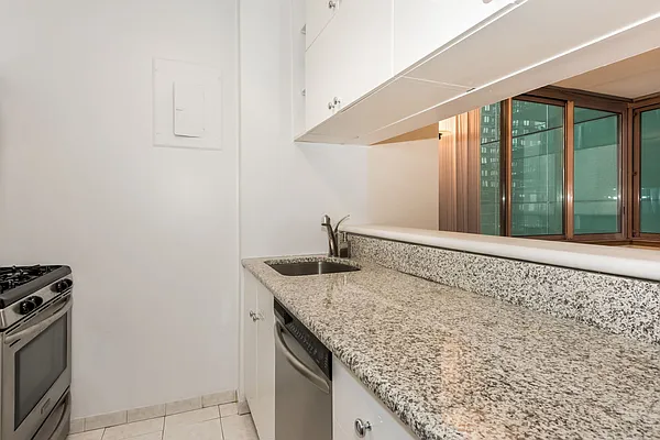 Rented by Lexelle Realty LLC | media 22