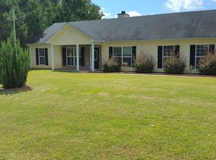 15 Carver Dr, Covington, GA 30014