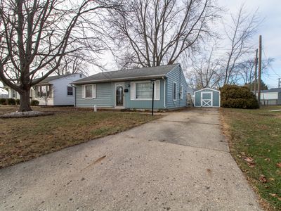 307 Meadows Ave, Bloomington, IL, 61701
