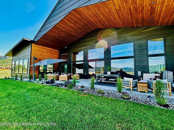 4th image of 423 Palisades Dr