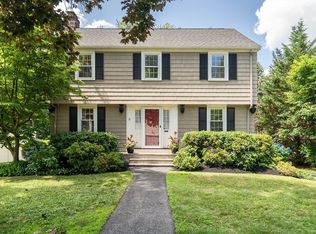 11 Sunny Knoll Ave, Lexington, MA 02421