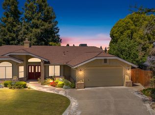 9408 Foxglen Ct, Bakersfield, CA 93312