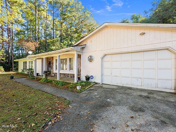 5th image of 520 Stately Pines Road
