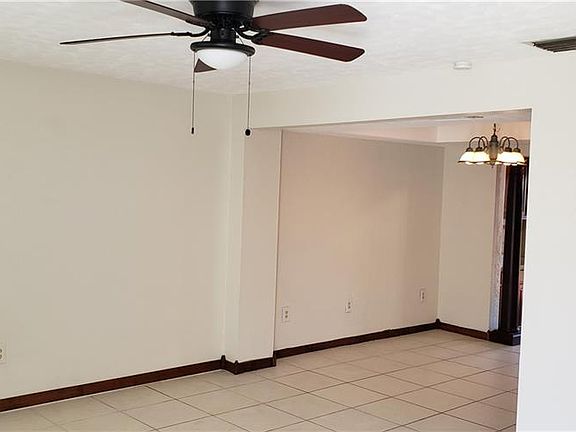 2nd image of 4907 Catalina Dr #45