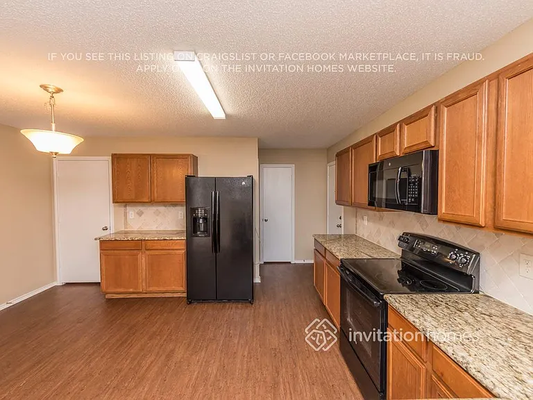 3450 Post Oak Dr — Photo 5