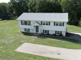 34 Deer Ridge Rd, Stonington, CT 06378