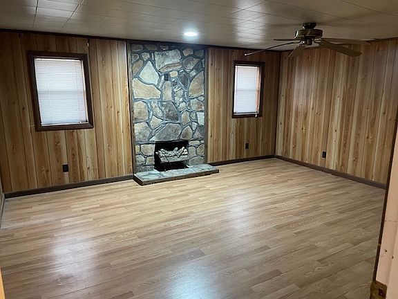 5th image of 1212 Lister Dr