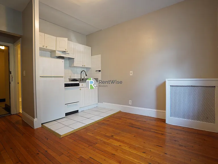 50 Park Vale Ave #18 — Photo 4