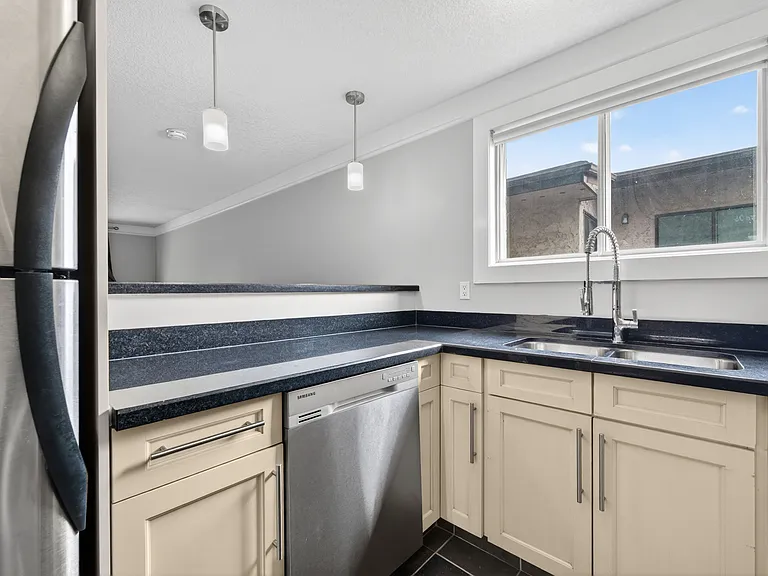644 Meredith Rd NE #203 — Photo 9