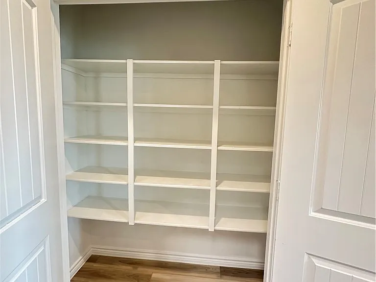 1119 Patriot Dr — Photo 10