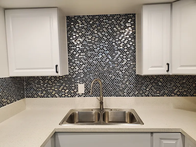 2305 N Jones Blvd — Photo 5