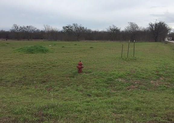 2nd image of 2040 County Road 904