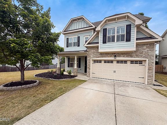 3rd image of 643 Ashe Lake Way