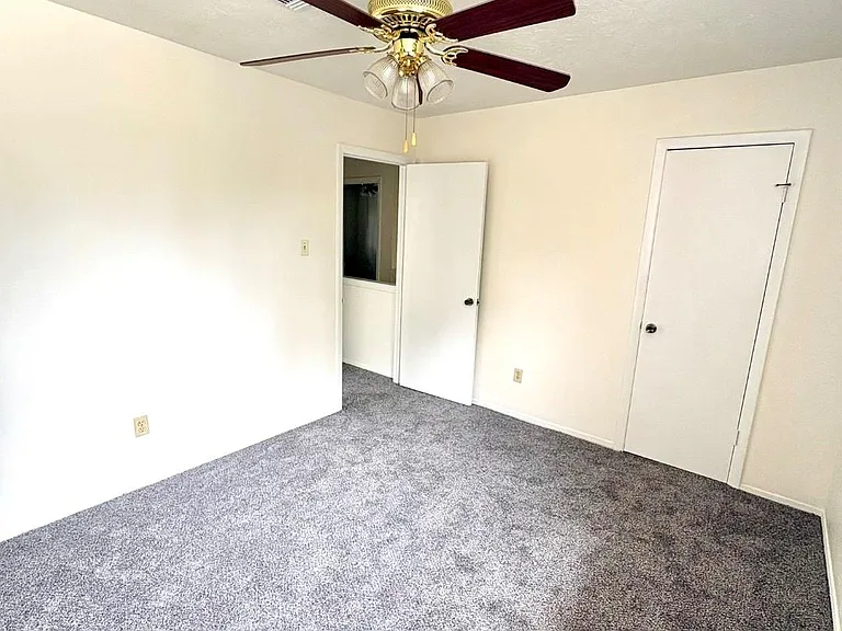 24022 Spring Briar Ln — Photo 18